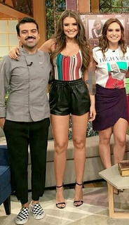 Vanessa Claudio feet photo thumbnail