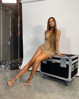 Vanessa Claudio feet photo thumbnail