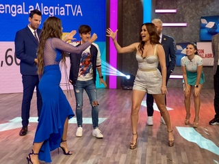 Vanessa Claudio feet photo thumbnail