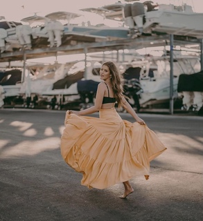 Vanessa Claudio feet photo thumbnail