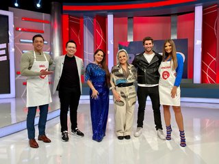 Vanessa Claudio feet photo thumbnail