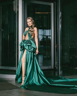 Vanessa Claudio feet photo thumbnail
