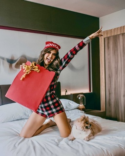Vanessa Claudio feet photo thumbnail