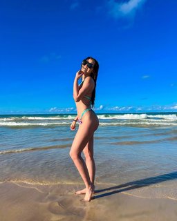 Vanessa Claudio feet photo thumbnail