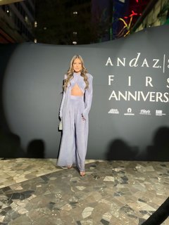 Vanessa Claudio feet photo thumbnail