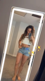 Vanessa Demopoulos feet photo 8