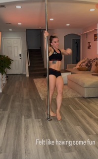 Vanessa Demopoulos feet photo 1