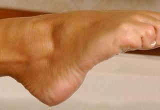 Vanessa Demouy feet photo 11