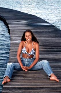 Vanessa Demouy feet photo 2