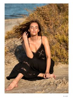 Vanessa Demouy feet photo 2