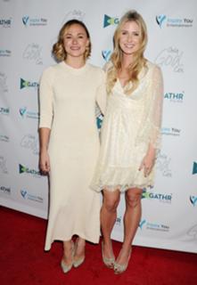 Vanessa Evigan feet photo 4