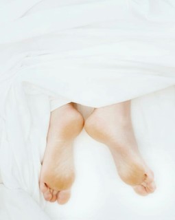 Vanessa Evigan feet photo 1