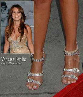 Vanessa Ferlito feet photo thumbnail