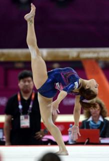 Vanessa Ferrari feet photo thumbnail