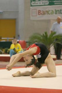 Vanessa Ferrari feet photo thumbnail