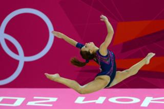 Vanessa Ferrari feet photo thumbnail