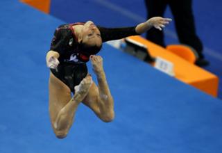 Vanessa Ferrari feet photo thumbnail