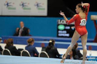 Vanessa Ferrari feet photo thumbnail