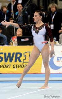 Vanessa Ferrari feet photo thumbnail