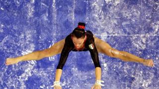 Vanessa Ferrari feet photo thumbnail