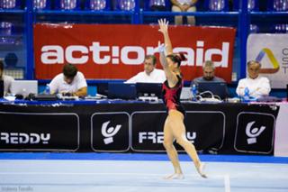 Vanessa Ferrari feet photo thumbnail