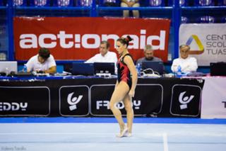 Vanessa Ferrari feet photo thumbnail