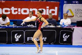 Vanessa Ferrari feet photo thumbnail