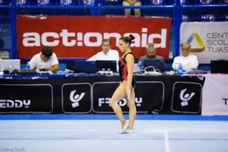 Vanessa Ferrari feet photo thumbnail