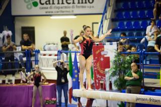 Vanessa Ferrari feet photo thumbnail