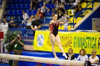 Vanessa Ferrari feet photo thumbnail