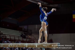 Vanessa Ferrari feet photo thumbnail