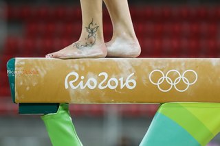 Vanessa Ferrari feet photo thumbnail