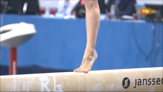 Vanessa Ferrari feet photo thumbnail