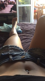 Vanessa Ferrari feet photo thumbnail