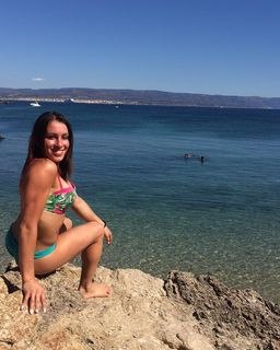 Vanessa Ferrari feet photo thumbnail