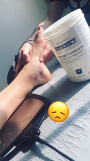 Vanessa Ferrari feet photo thumbnail