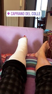 Vanessa Ferrari feet photo thumbnail