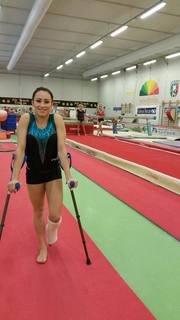 Vanessa Ferrari feet photo thumbnail