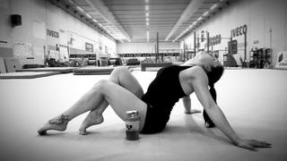 Vanessa Ferrari feet photo thumbnail