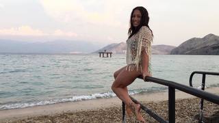 Vanessa Ferrari feet photo thumbnail