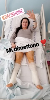 Vanessa Ferrari feet photo thumbnail