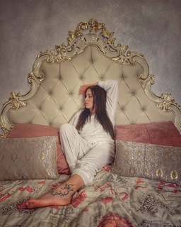 Vanessa Ferrari feet photo thumbnail