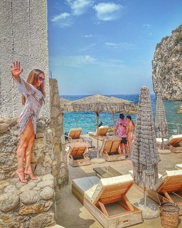 Vanessa Ferrari feet photo thumbnail