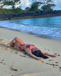 Vanessa Ferrari feet photo thumbnail