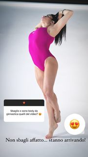 Vanessa Ferrari feet photo thumbnail