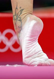 Vanessa Ferrari feet photo thumbnail