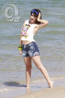 Vanessa Giácomo feet photo thumbnail