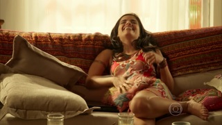 Vanessa Giácomo feet photo thumbnail