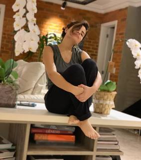 Vanessa Giácomo feet photo thumbnail