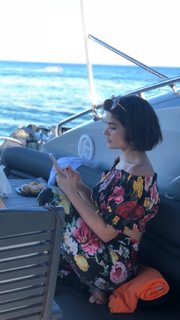 Vanessa Giácomo feet photo thumbnail